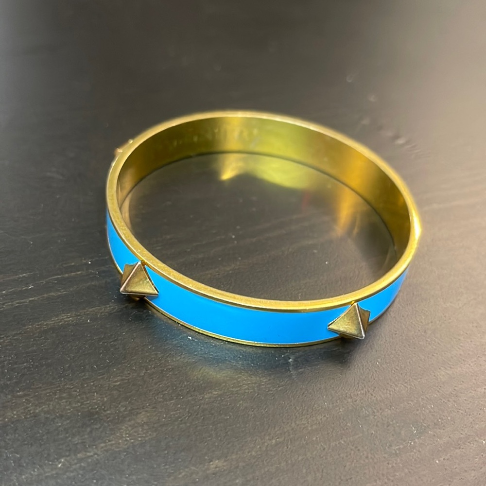Vince Camuto 130930 Blue Studded Bracelet